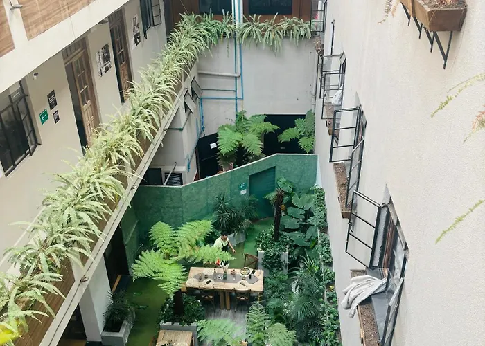 FRONTERA 49 Roma NorteHostal